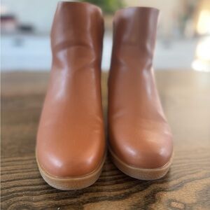 Aerosoles Women’s Tan Ankle Boots Size 8.5